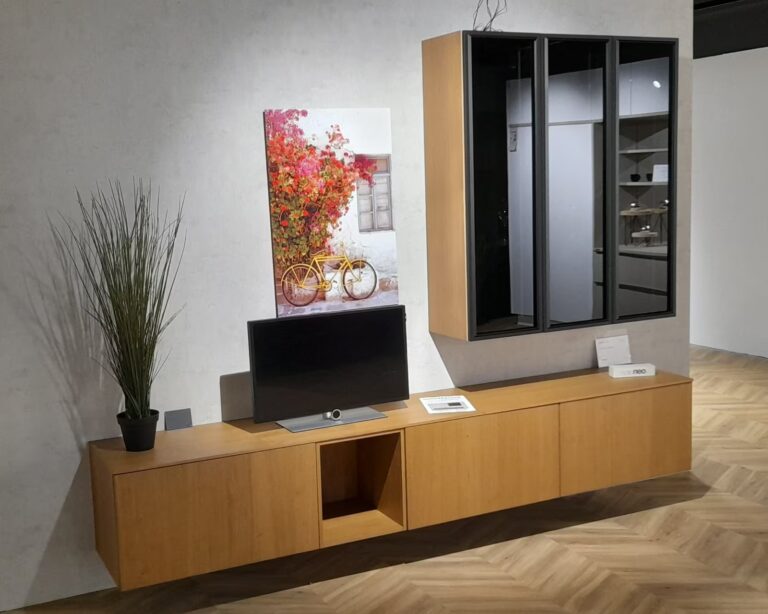 c32529a8-3f1c-454e-a763-bba46e646de7